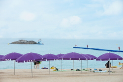 镜浦海边的开放式水上公园