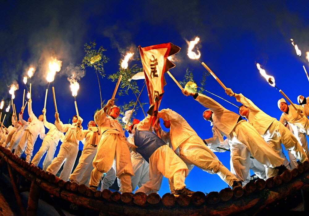 Lễ hội Tết Đoan Ngọ vùng Gangneung, nơi các vị thần và con người hòa làm một 07
